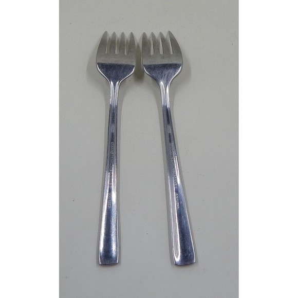 Reed And Barton Rebacraft Dessert Forks Crest Pattern Stainless Korea Set of 2 - Picture 2 of 5
